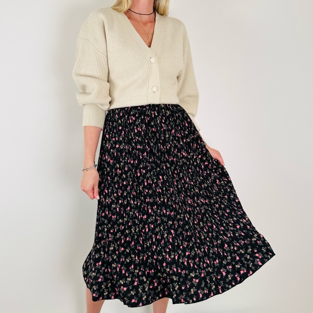 New Metro Wear black floral pleated midi skirt - Picture 4 of 12